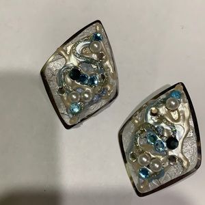 🦋Artsy Classy Earrings